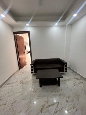 Furnished Amenities in 1 BHK Apartment at SAS Tower, Sector 38 – for Rent