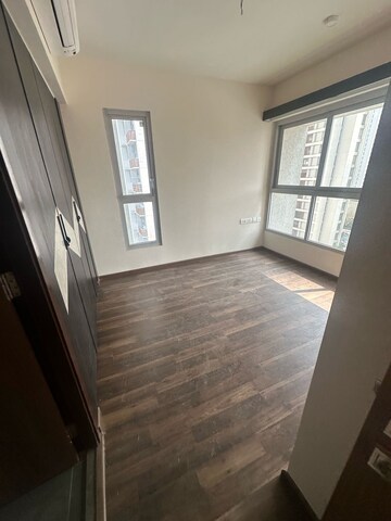 2 BHK Apartment For Rent in Piramal Vaikunth, Balkum Pada