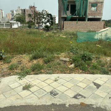  Plot For Sale in BPTP Amstoria, Sector 102