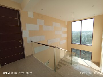  5 BHK Villa at Chattarpur – for Sale