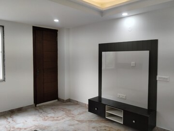 Room in 4 BHK Builder Floor at Sector 7 – for Sale