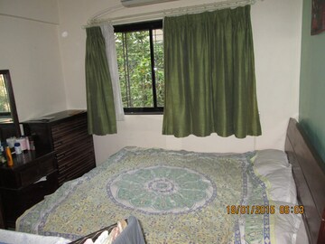 Bedroom in 1 BHK Apartment at Nishant Building, Andheri West – for Rent