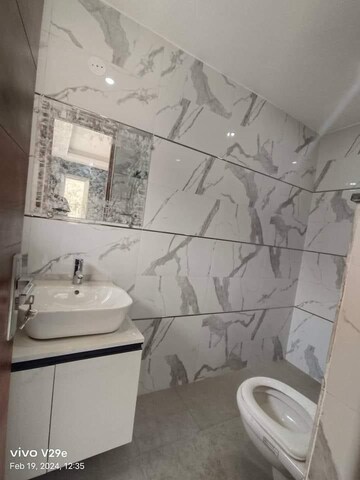 Bathroom in 3 BHK Builder Floor at M3M Atrium, Sector 57 – for Rent