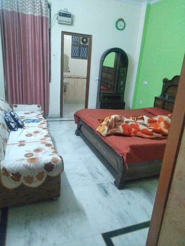 3 BHK Builder Floor For Rent in Pitampura