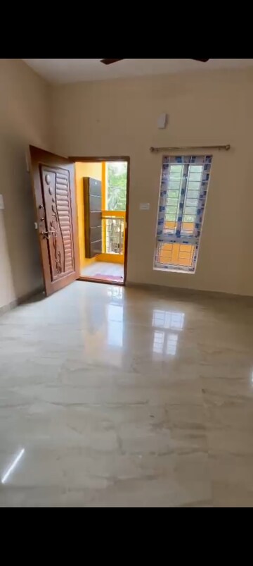 Living Room in 2 BHK Builder Floor at Yelahanka New Town – for Rent