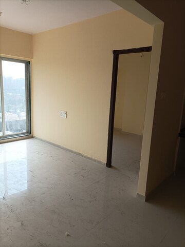Room in 1 BHK Apartment at Mohid Swiz Heights, Andheri West – for Rent