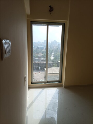 Room in 1 BHK Apartment at Mohid Swiz Heights, Andheri West – for Rent