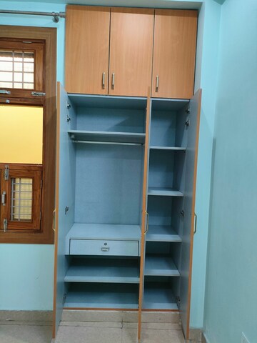 Furnished Amenities in 3 BHK Builder Floor at Shakti Khand iv – for Rent