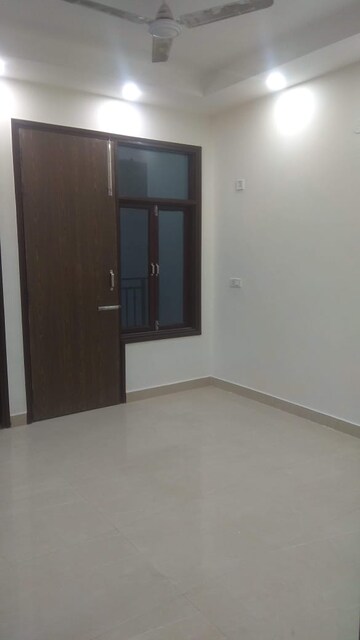 Room in 1 BHK Builder Floor at Mehrauli – for Sale