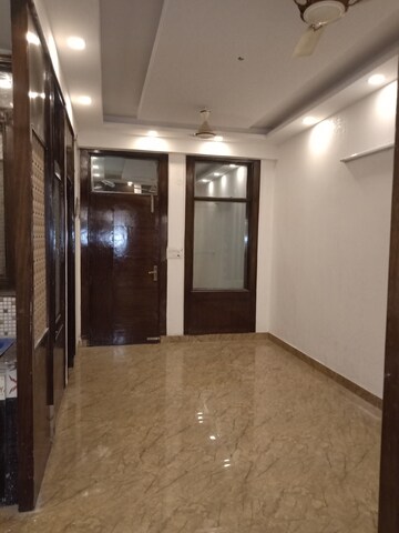 Room in 4 BHK Builder Floor at Sector 73 – for Sale