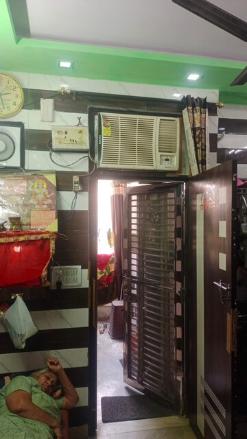 1 BHK Builder Floor For Rent in Rohini