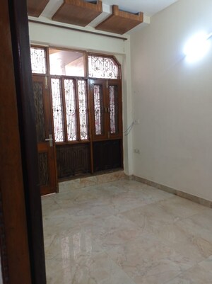 Room in 3 BHK Builder Floor at BU SFS Flats, Pitampura – for Sale