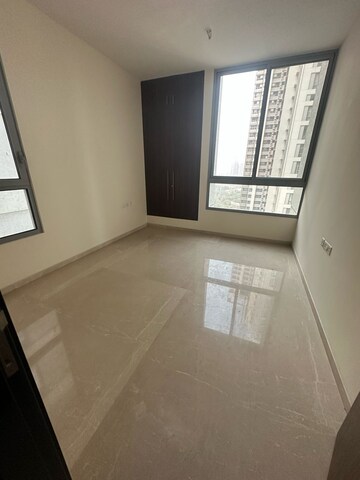Room in 3 BHK Apartment at Piramal Vaikunth Vairat, Balkum Pada – for Rent