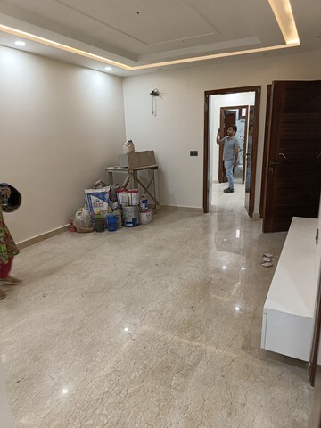 Living Room in 3 BHK Builder Floor at Shalimar Bagh – for Rent