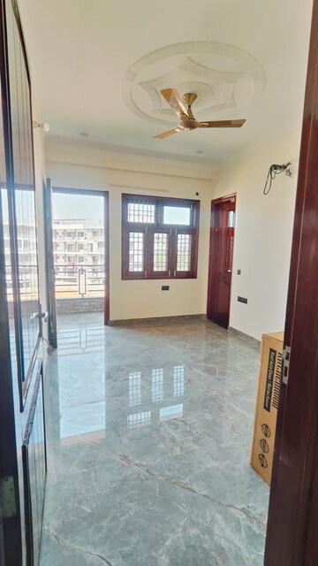 Room in 3 BHK Builder Floor at M3M Atrium, Sector 57 – for Rent