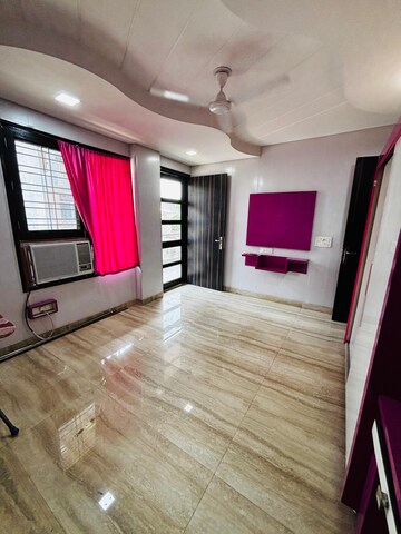 Room in 3 BHK Builder Floor at RWA Residential Society Sector 46, Sector 46 – for Rent
