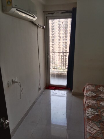 Furnished Amenities in 2 BHK Apartment at Signature Global The Roselia, Sector 95a – for Rent