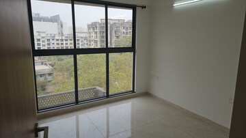 Room in 3 BHK Apartment at Godrej Urban Park, Chandivali – for Rent
