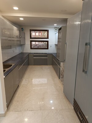 Building Lobby in 3.5 BHK Builder Floor at Saraswati Vihar – for Sale