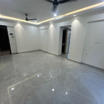 Room in 2 BHK Apartment at Alag Artis, Naidu Colony – for Rent