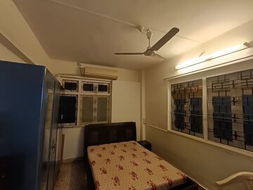 Bedroom in 1.5 BHK Apartment at Santacruz West – for Rent