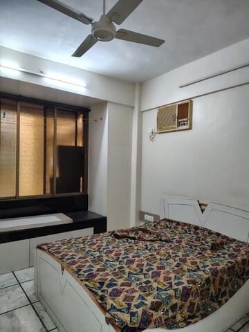 Bedroom in 1 BHK Apartment at Santacruz West – for Rent