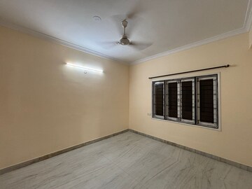 Room in 3 BHK Apartment at Shela – for Sale