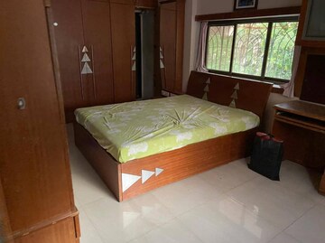 Bedroom in 3.5 BHK Apartment at Niwara CHS Andheri West, Andheri West – for Rent