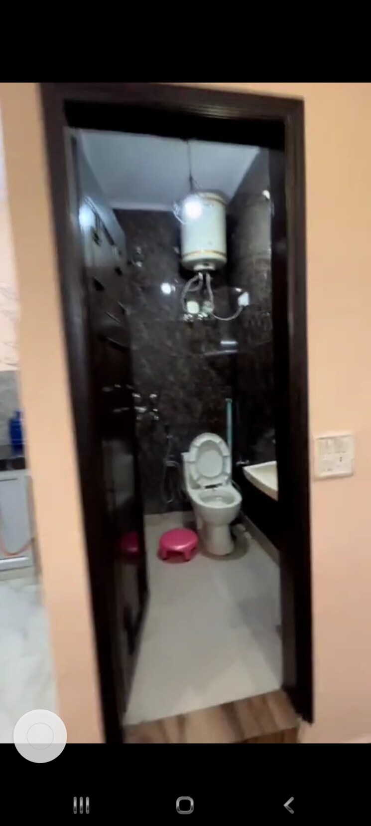 Attached Bathroom, dayanand colony 1.5 Bedroom 550 Sq.Ft. Independent House In Dayanand Colony Delhi 8549283