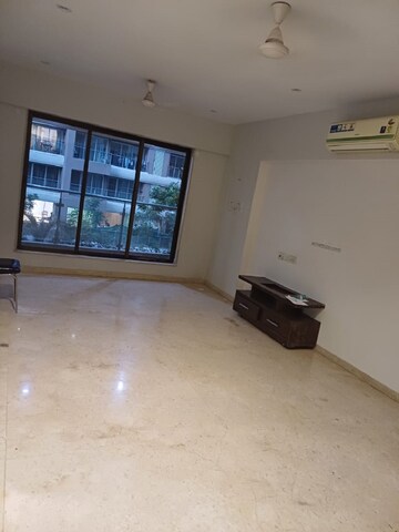 Living Room in 3 BHK Apartment at Santacruz West – for Rent