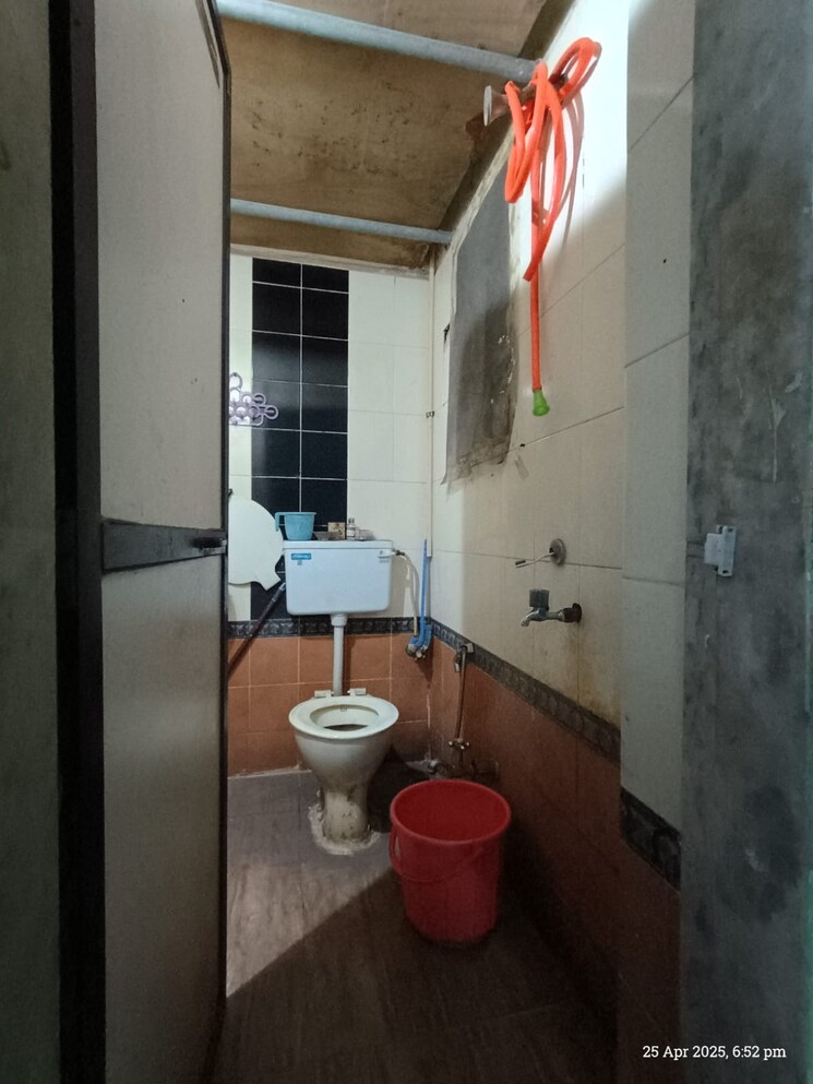 Bathroom, kopar khairane 1 Bedroom 550 Sq.Ft. Independent House In Kopar Khairane Navi Mumbai 8549379