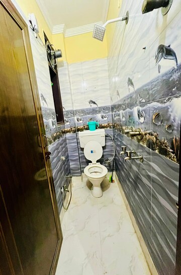 Bathroom in 1 BHK Builder Floor at Dwarka Mor – for Rent