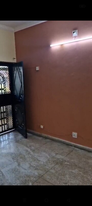 2 BHK Builder Floor For Rent in Rohini