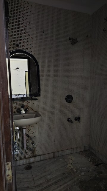 Bathroom in 3 BHK Independent House at RWA Apartments Sector 52, Sector 52 – for Rent