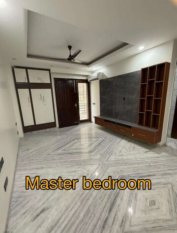Bedroom in 3 BHK Builder Floor at Huda CGHS, Sector 56 – for Rent