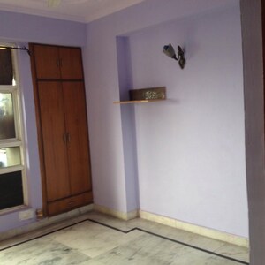 Room in 2 BHK Apartment at Supertech Estate, Vaishali Sector 9 – for Sale