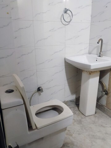 Master Bedroom in 2 BHK Builder Floor at Burari – for Rent