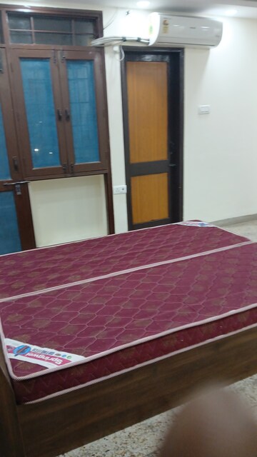 Furnished Amenities in 3 BHK Apartment at Gail Apartments, Sector 62 – for Rent
