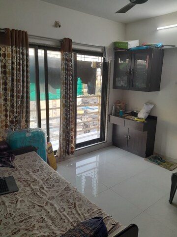 Bedroom in 2 BHK Apartment at Andheri West – for Rent