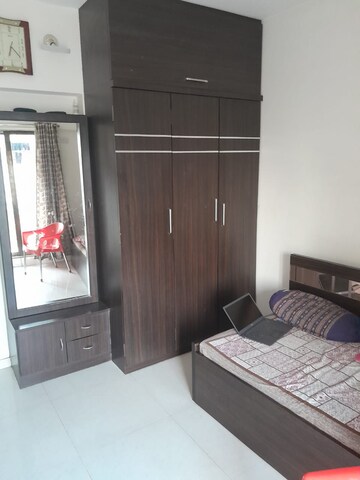 Bedroom in 2 BHK Apartment at Andheri West – for Rent