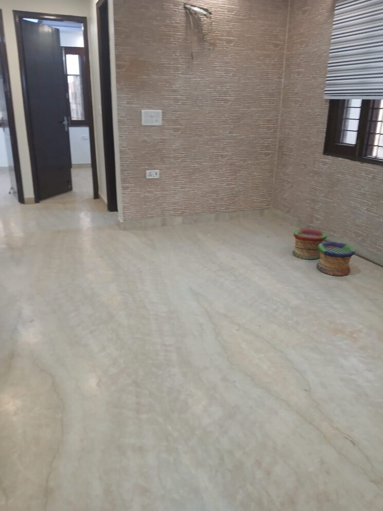Living Room, paschim vihar 3 Bedroom 1350 Sq.Ft. Builder Floor In Paschim Vihar Delhi 8549556