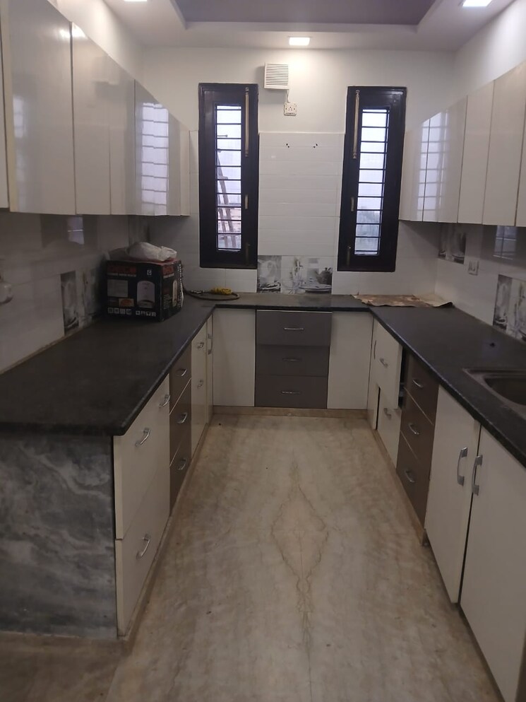 Kitchen, paschim vihar 3 Bedroom 1350 Sq.Ft. Builder Floor In Paschim Vihar Delhi 8549556