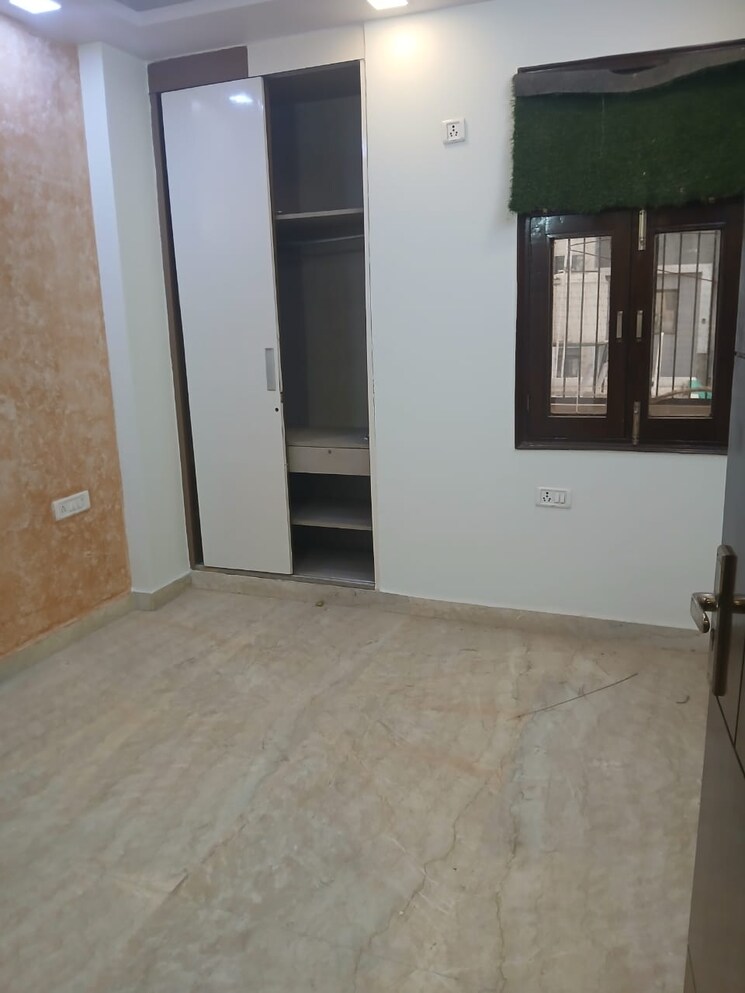 Room, paschim vihar 3 Bedroom 1350 Sq.Ft. Builder Floor In Paschim Vihar Delhi 8549556
