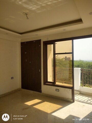 Furnished Amenities in 3 BHK Builder Floor at Mehrauli – for Sale