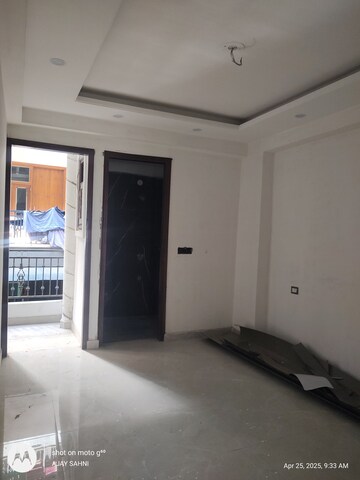 Furnished Amenities in 3 BHK Builder Floor at Mehrauli – for Sale