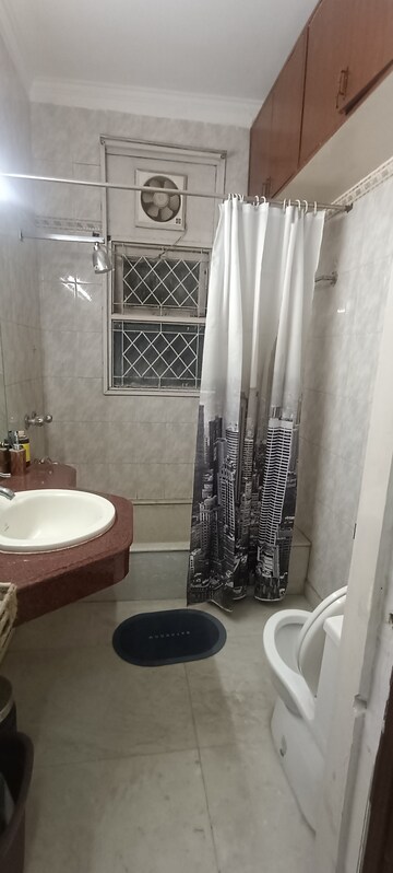 Bathroom in 3.5 BHK Builder Floor at Pamposh Enclave – for Rent