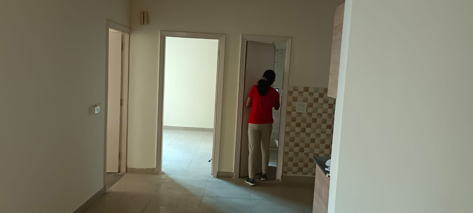 3 BHK 870 Sq.Ft. Apartment in Gaur City 1st Avenue