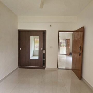 Room in 3 BHK Builder Floor at Hsr Layout – for Rent