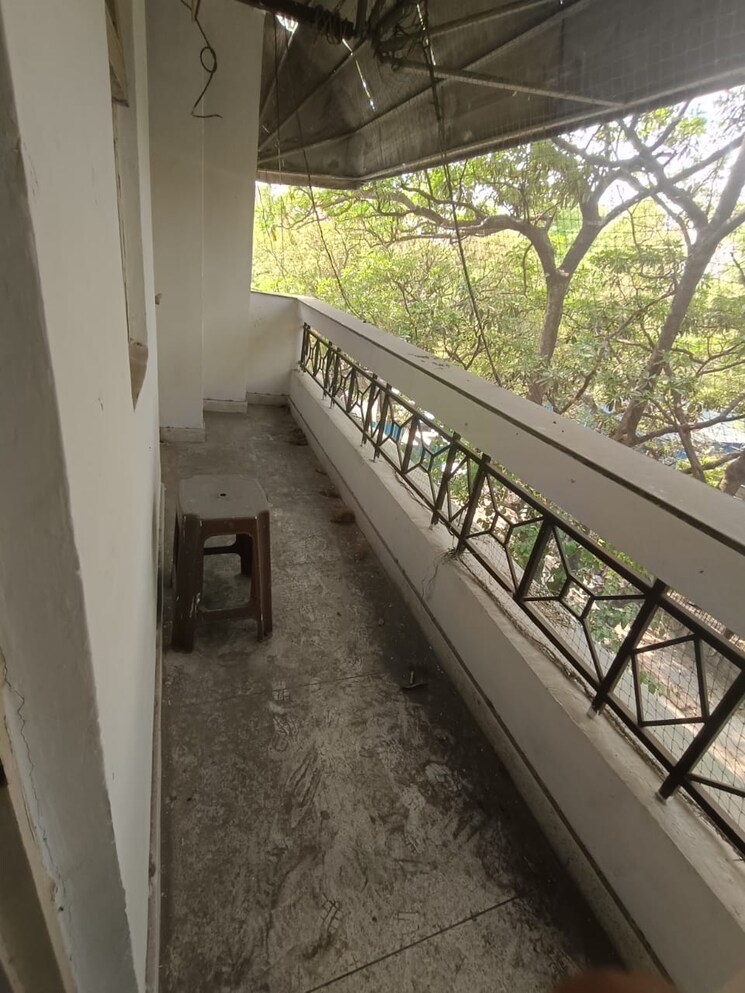 Balcony, green park 2.5 Bedroom 1300 Sq.Ft. Builder Floor In Green Park Delhi 8549723
