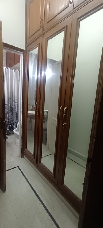 Building Lobby in 3.5 BHK Builder Floor at Pamposh Enclave – for Rent